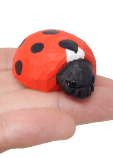 Lady Bug Figurine Statue Red Beetle Patio Miniature Garden Lawn Yard Home Decor Art