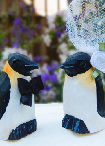 Penguin Love Arctic Bird Cake Topper Bride & Groom Wedding Engagement Anniversary Carved Wood Statue