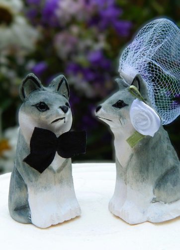 Wolf Cake Topper Bride & Groom Love Wedding Engagement Anniversary Carved Wood Statue