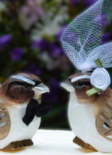 Sparrow Love Bird Cake Topper Bride & Groom Wedding Engagement Anniversary Carved Wood Statue