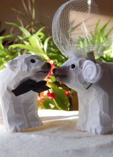 white Polar Bear Cake Topper Bride & Groom Love Wedding Engagement Anniversary Carved Wood Statue
